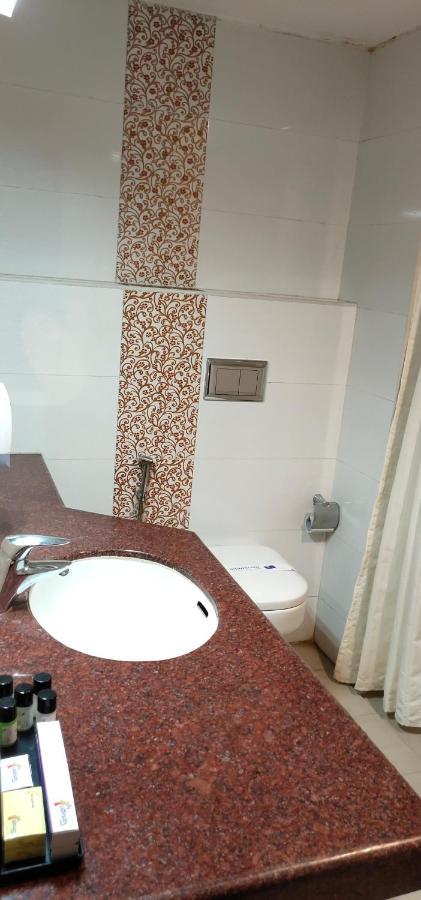 Hotel Saptagiri Hyderabad Ngoại thất bức ảnh