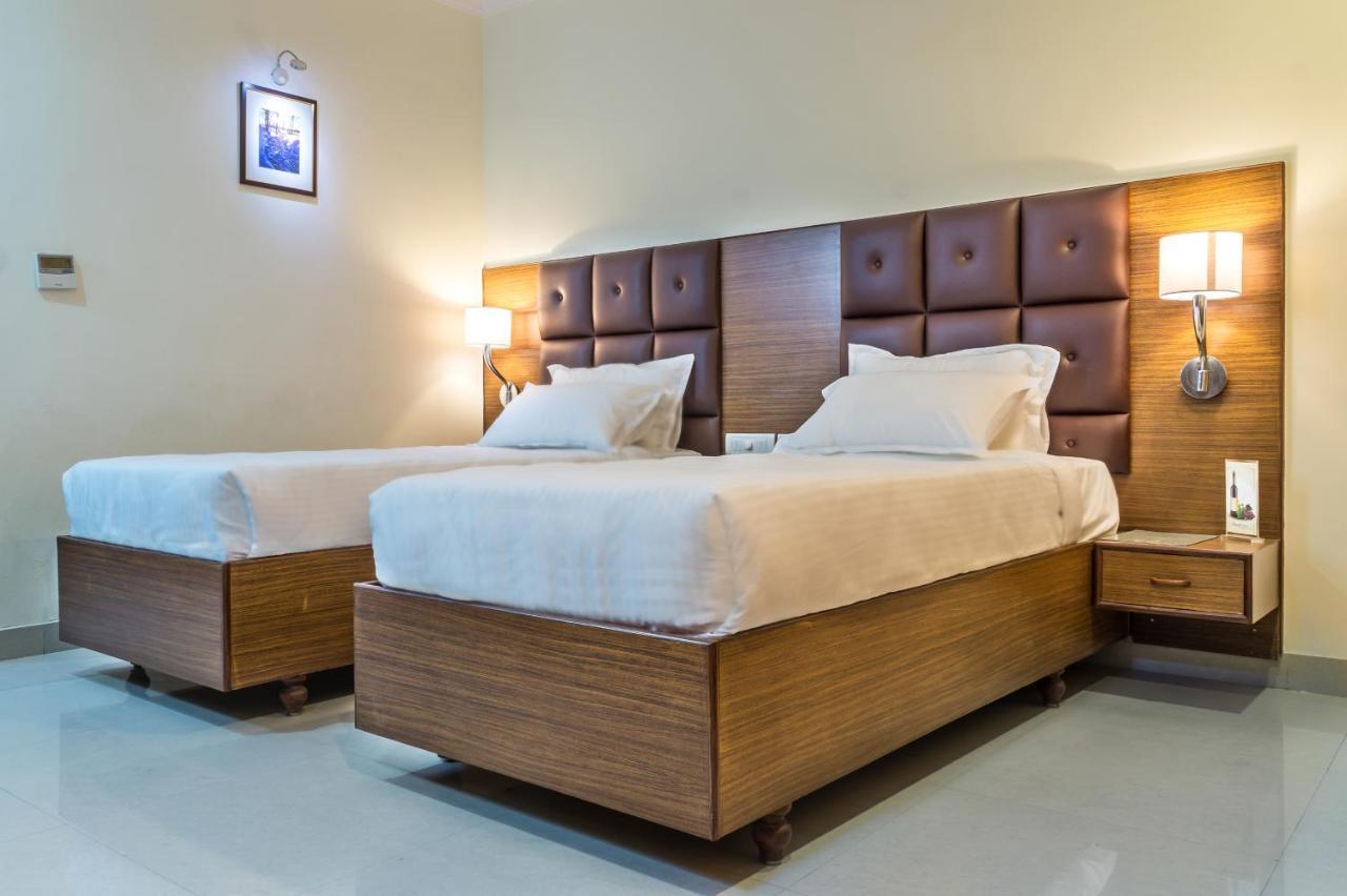 Hotel Saptagiri Hyderabad Ngoại thất bức ảnh